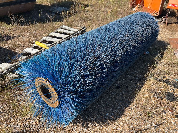 image for item NA9299 2012 Broce RJT350 broom