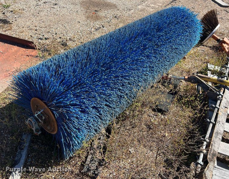 image for item NA9299 2012 Broce RJT350 broom