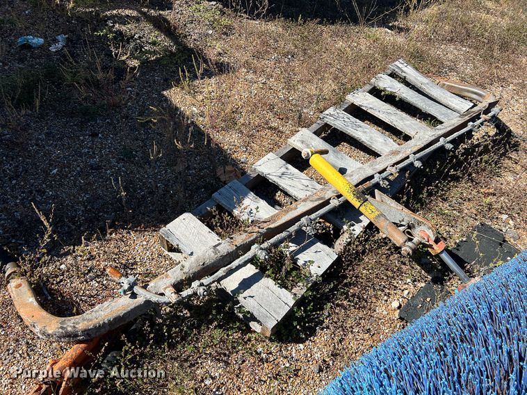 image for item NA9299 2012 Broce RJT350 broom