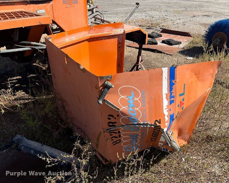 image for item NA9299 2012 Broce RJT350 broom