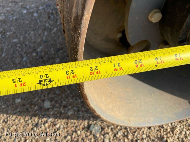 image for item NA9552 Chicago Pneumatic AR90G  double drum vibratory roller