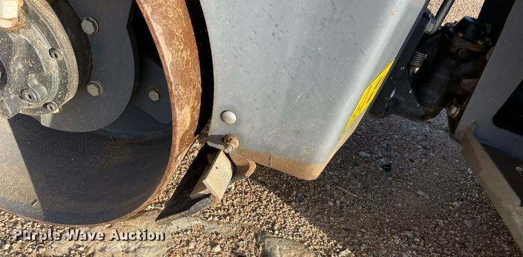 image for item NA9552 Chicago Pneumatic AR90G  double drum vibratory roller