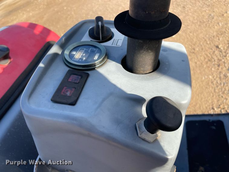 image for item NA9552 Chicago Pneumatic AR90G  double drum vibratory roller