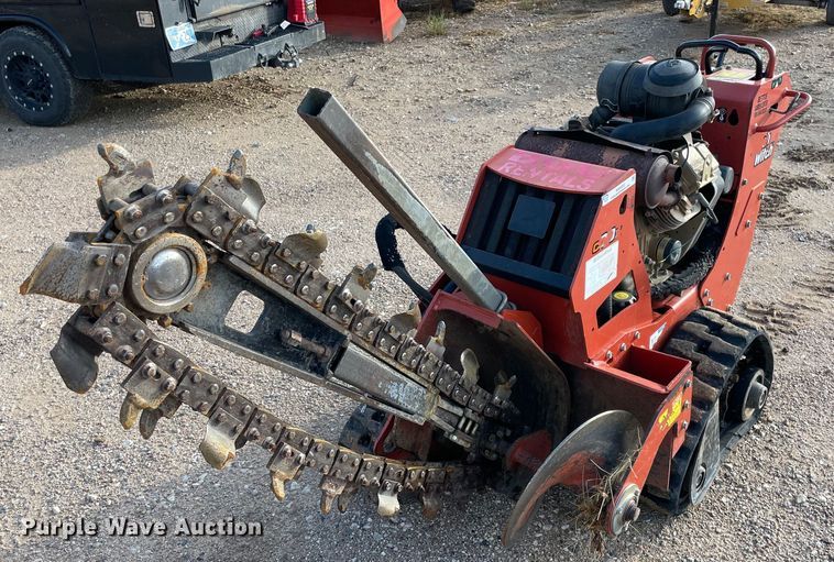 image for item NA9553 2017 Ditch Witch C30X  trencher