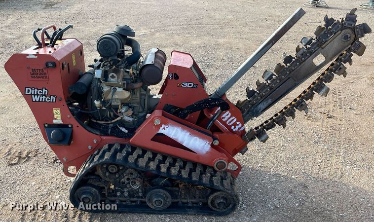 image for item NA9553 2017 Ditch Witch C30X  trencher