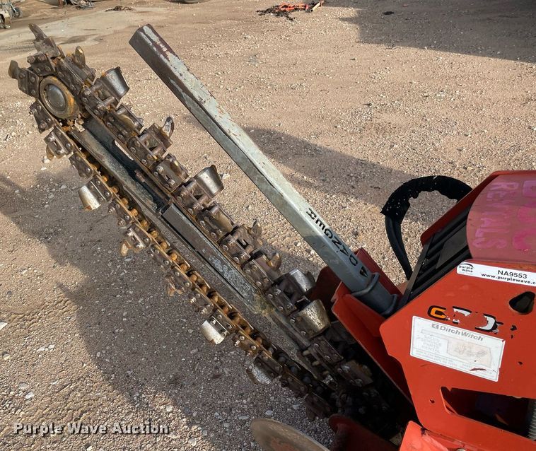 image for item NA9553 2017 Ditch Witch C30X  trencher