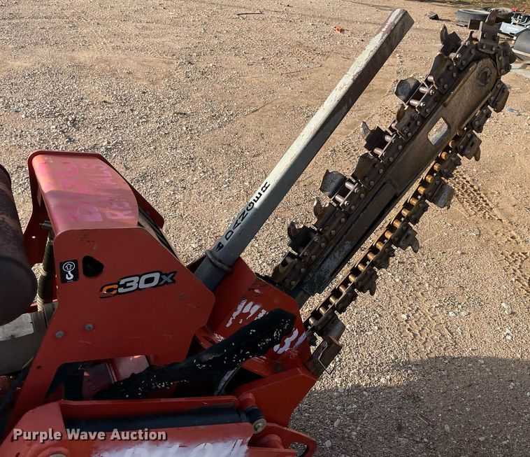 image for item NA9553 2017 Ditch Witch C30X  trencher