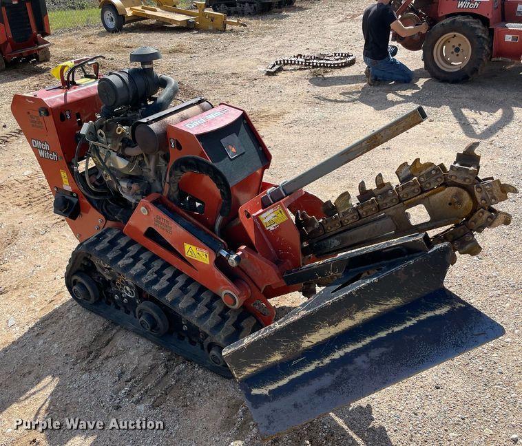 image for item NA9554 2020 Ditch Witch C30X  trencher