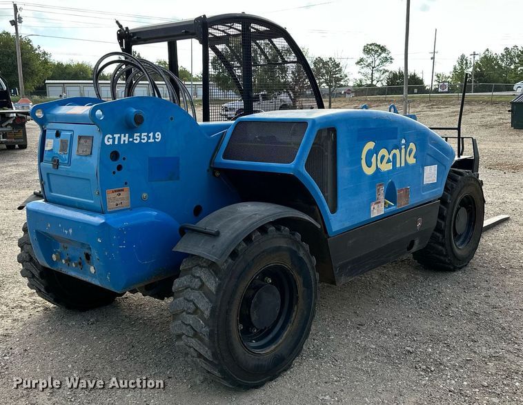 image for item NA9559 2016 Genie GTH-5519  telehandler