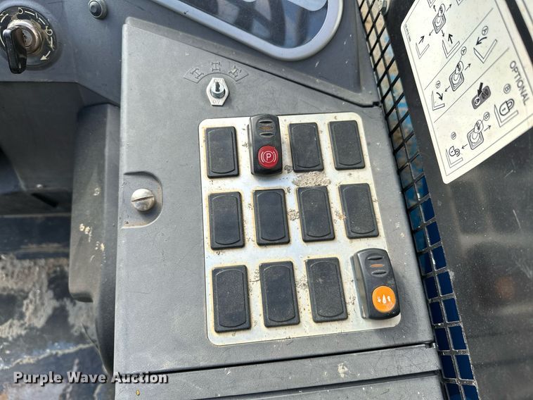 image for item NA9559 2016 Genie GTH-5519  telehandler