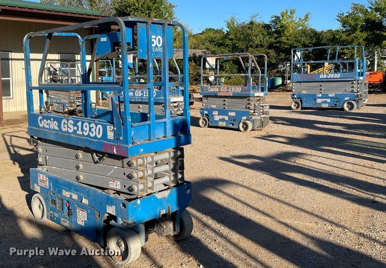 image for item NA9563 2016 Genie GS-1930  scissor lift