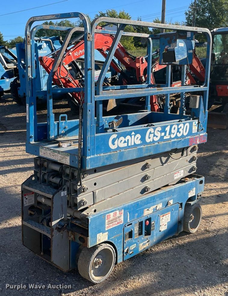 image for item NA9563 2016 Genie GS-1930  scissor lift