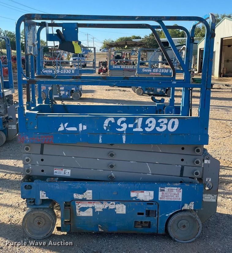image for item NA9563 2016 Genie GS-1930  scissor lift