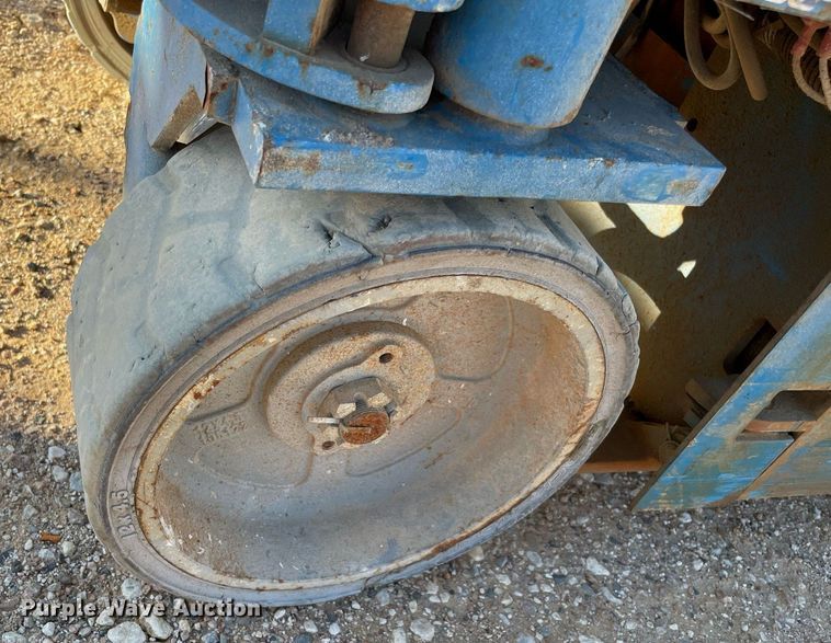 image for item NA9563 2016 Genie GS-1930  scissor lift