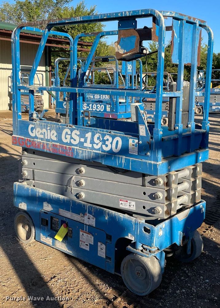 image for item NA9564 2017 Genie GS-1930  scissor lift
