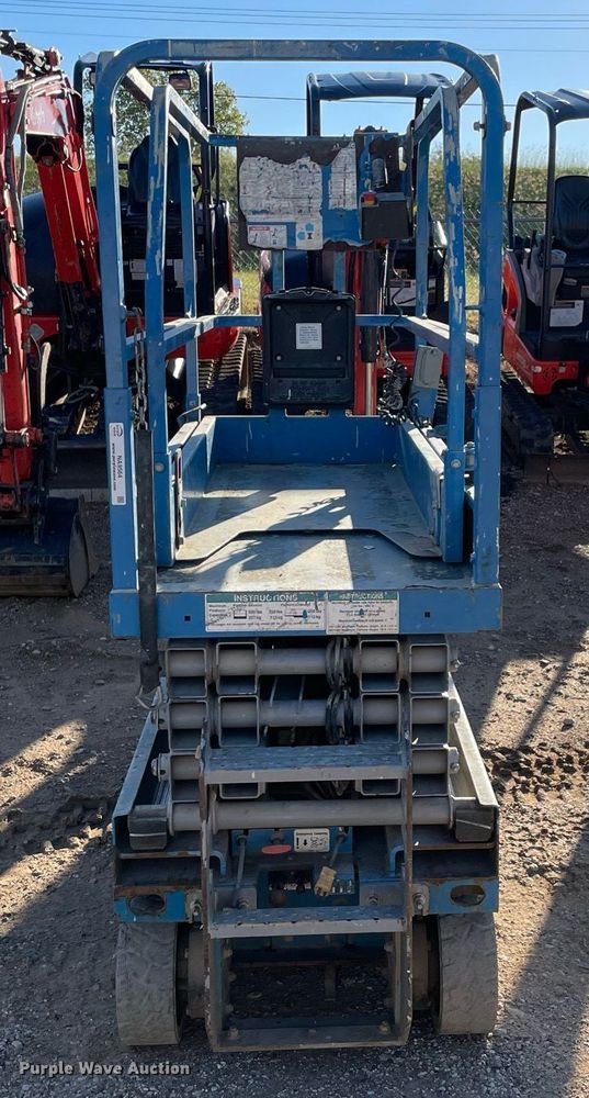 image for item NA9564 2017 Genie GS-1930  scissor lift