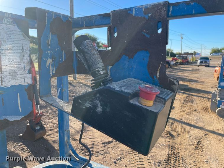 image for item NA9564 2017 Genie GS-1930  scissor lift