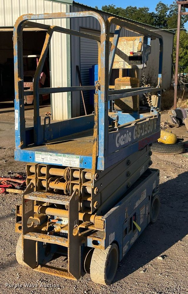 image for item NA9565 2017 Genie GS-1930  scissor lift