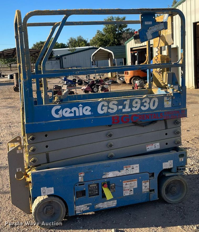 image for item NA9565 2017 Genie GS-1930  scissor lift