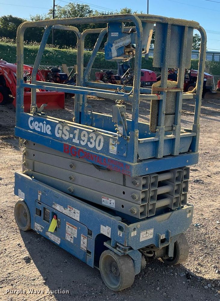 image for item NA9565 2017 Genie GS-1930  scissor lift