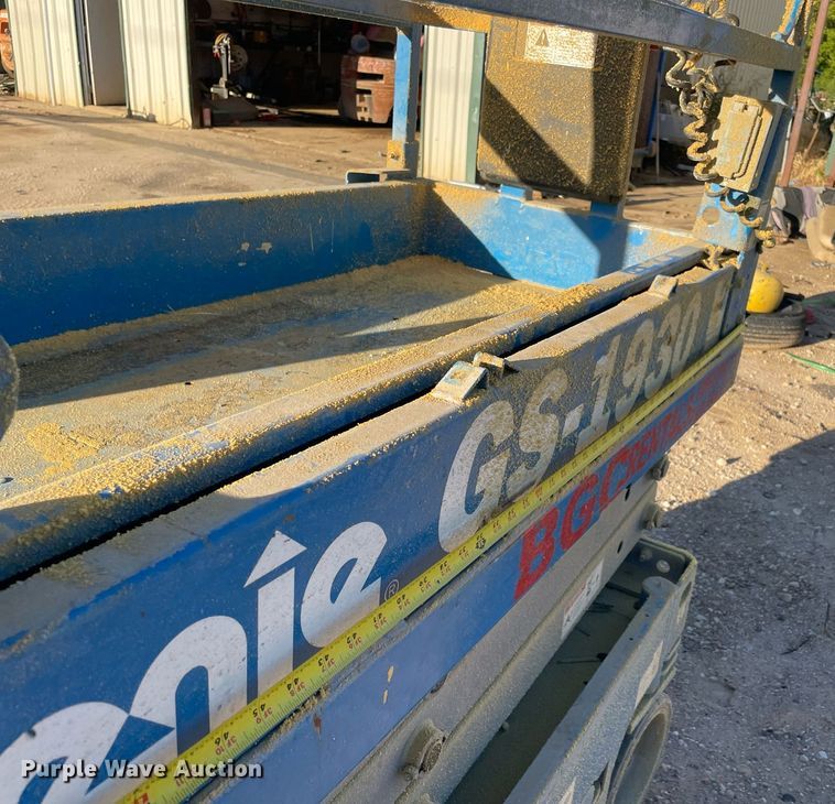 image for item NA9565 2017 Genie GS-1930  scissor lift