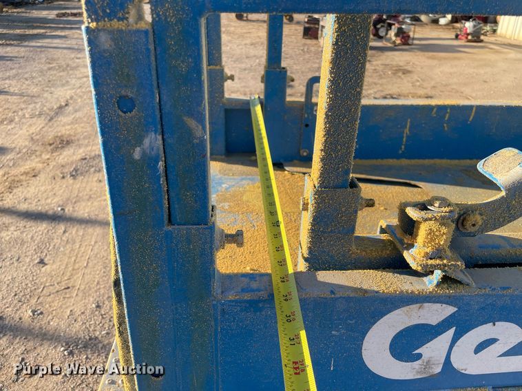 image for item NA9565 2017 Genie GS-1930  scissor lift