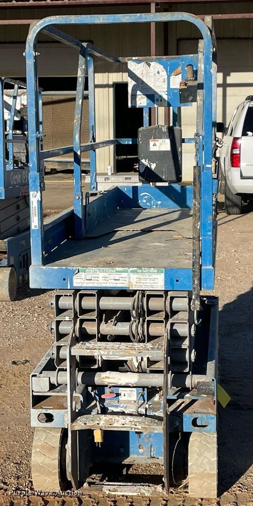 image for item NA9566 2016 Genie GS-1930  scissor lift