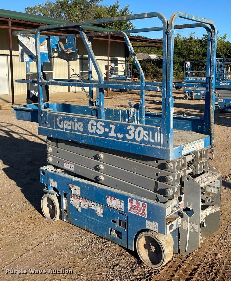 image for item NA9566 2016 Genie GS-1930  scissor lift