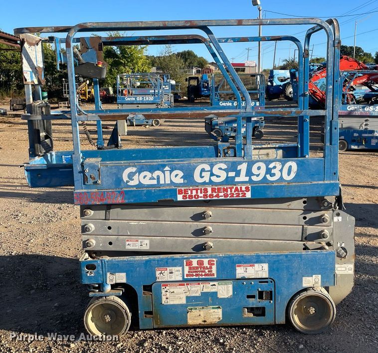 image for item NA9567 2016 Genie GS-1930  scissor lift