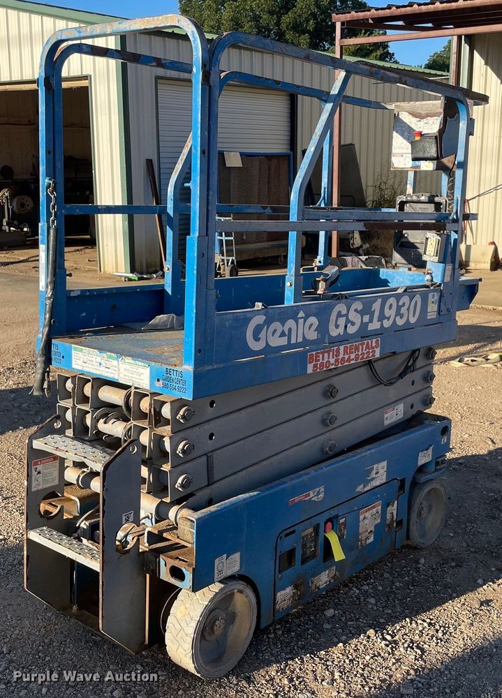 image for item NA9567 2016 Genie GS-1930  scissor lift