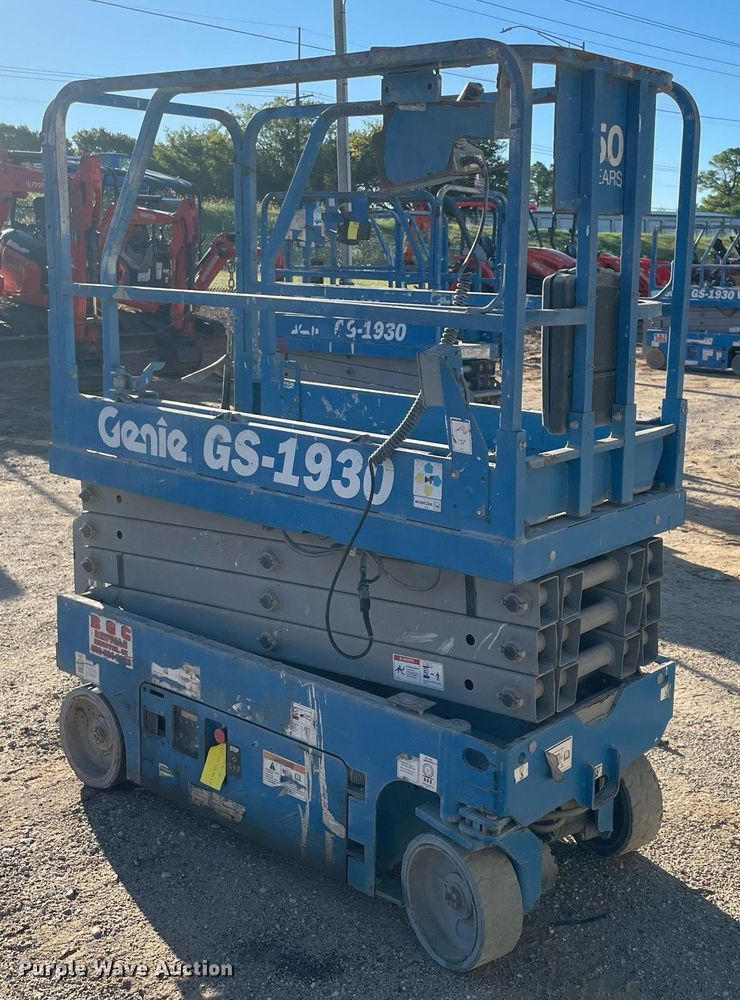 image for item NA9568 2016 Genie GS-1930  scissor lift