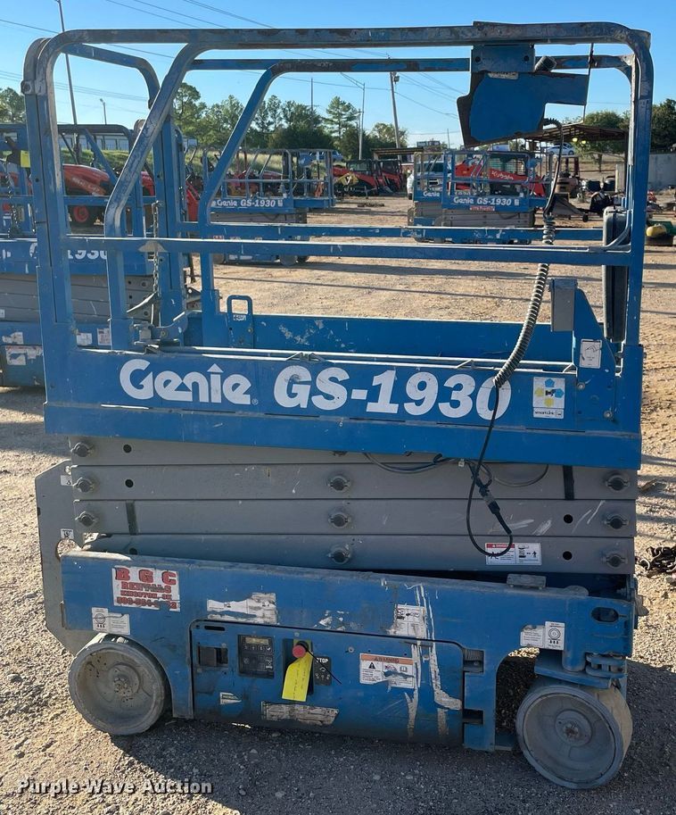 image for item NA9568 2016 Genie GS-1930  scissor lift