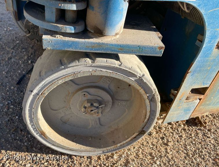 image for item NA9568 2016 Genie GS-1930  scissor lift