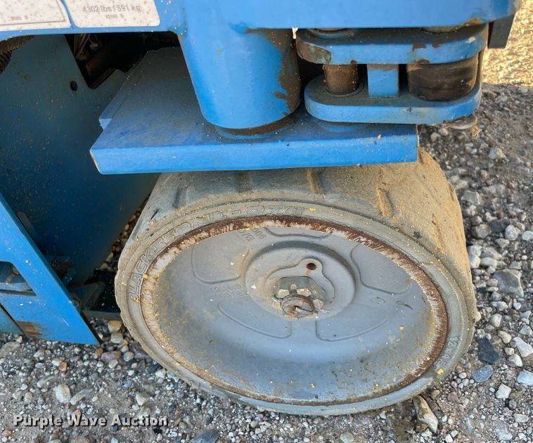 image for item NA9569 Genie GS-1930  scissor lift