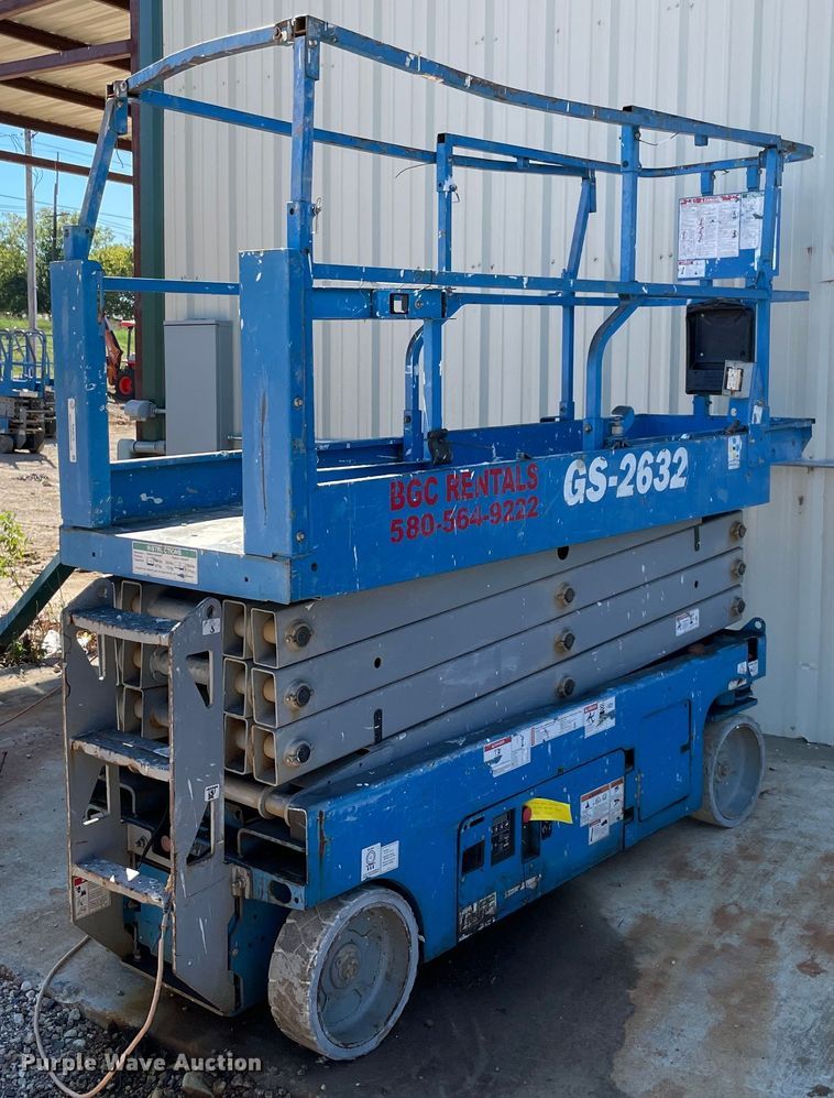 image for item NA9575 2017 Genie GS-2632  scissor lift