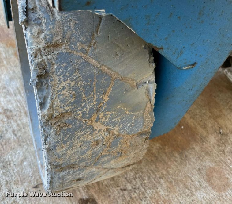 image for item NA9575 2017 Genie GS-2632  scissor lift