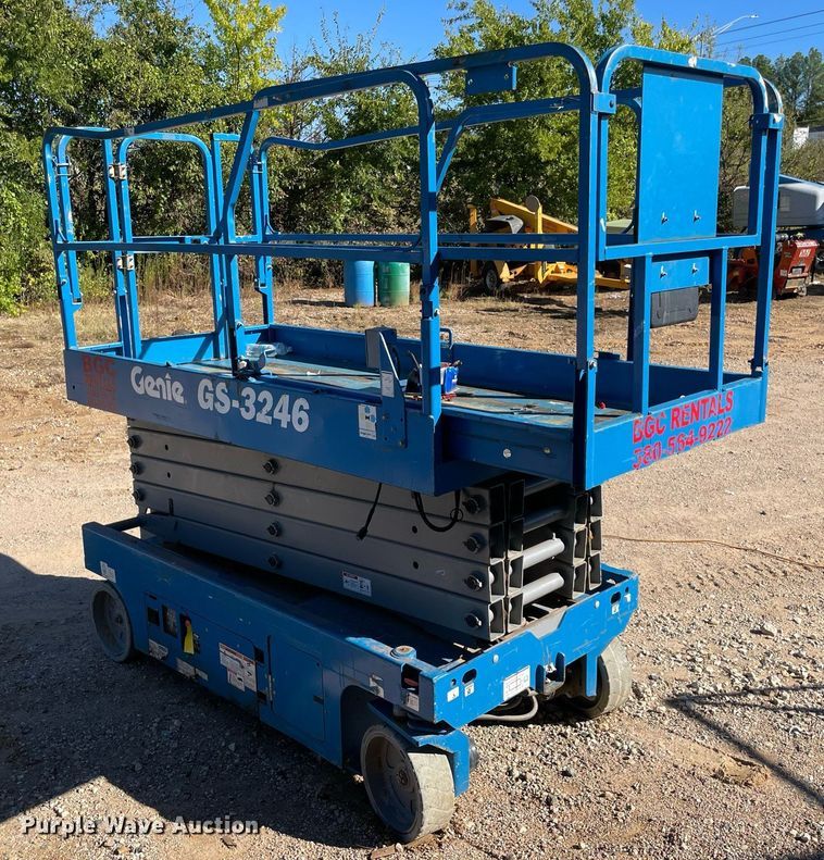image for item NA9576 2017 Genie GS-3246  scissor lift