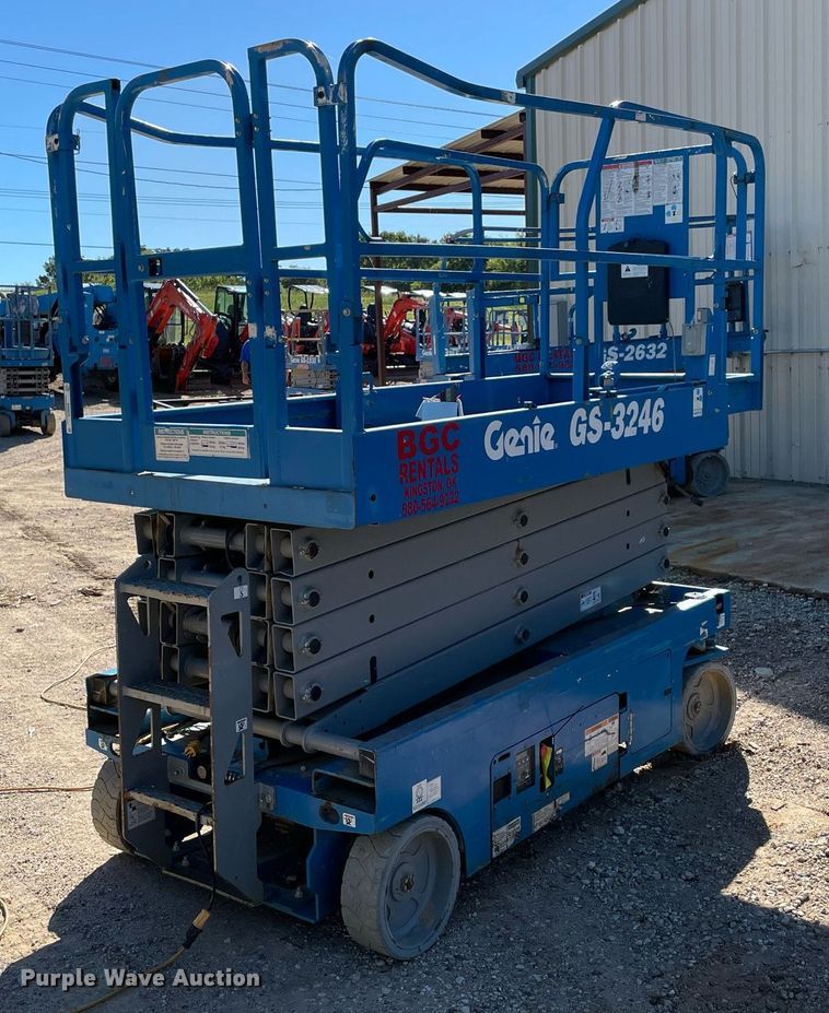 image for item NA9576 2017 Genie GS-3246  scissor lift