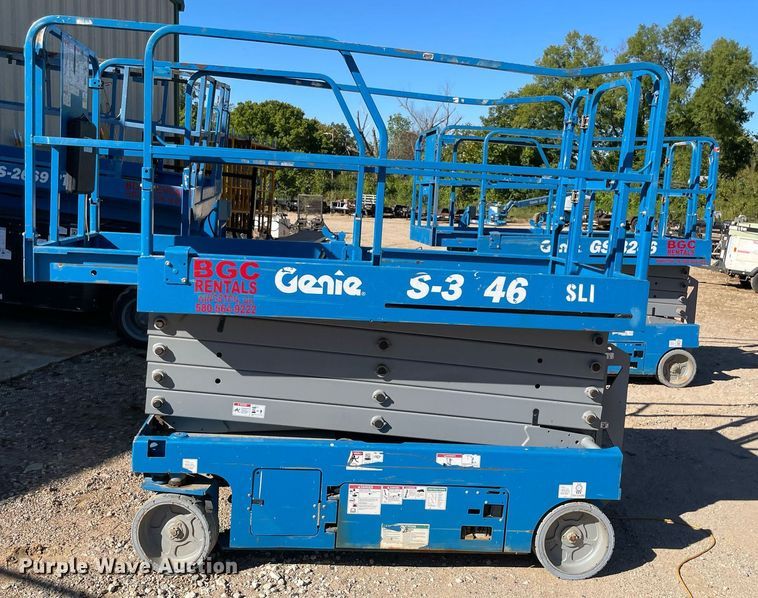 image for item NA9576 2017 Genie GS-3246  scissor lift