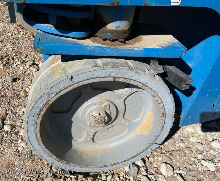 image for item NA9576 2017 Genie GS-3246  scissor lift