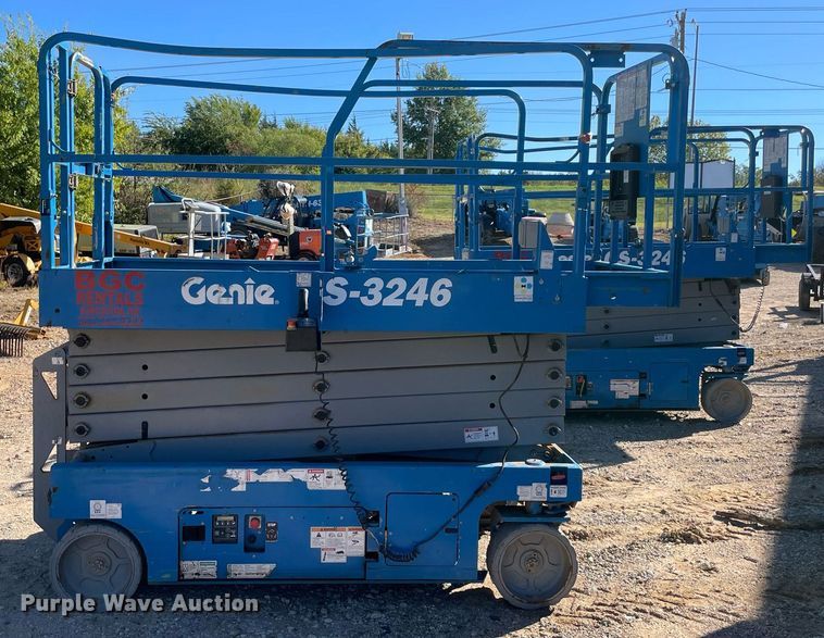 image for item NA9577 2017 Genie GS-3246  scissor lift