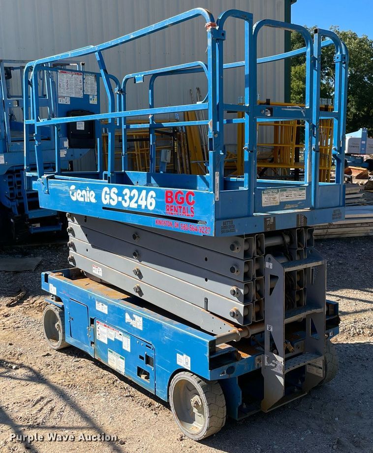 image for item NA9577 2017 Genie GS-3246  scissor lift