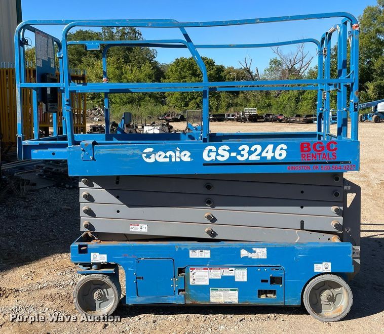image for item NA9577 2017 Genie GS-3246  scissor lift