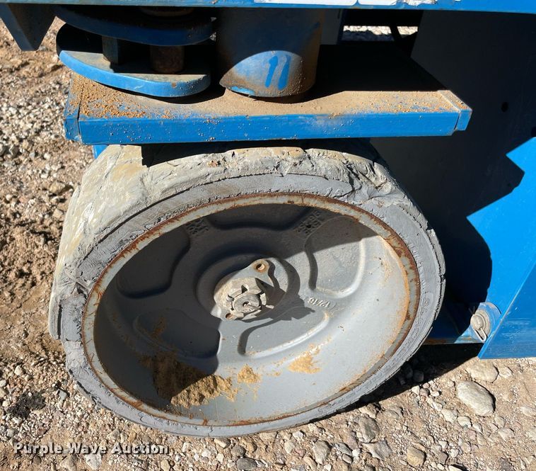 image for item NA9577 2017 Genie GS-3246  scissor lift