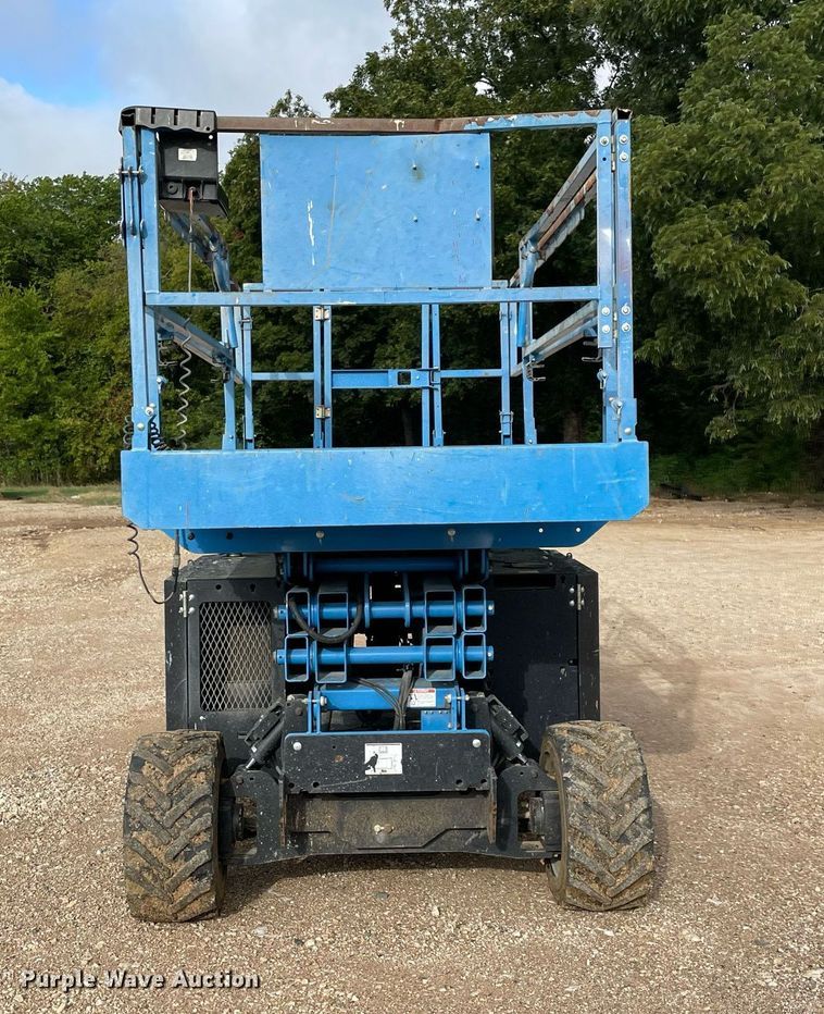 image for item NA9578 2017 Genie GS-2669RT  scissor lift