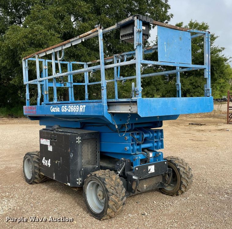 image for item NA9578 2017 Genie GS-2669RT  scissor lift
