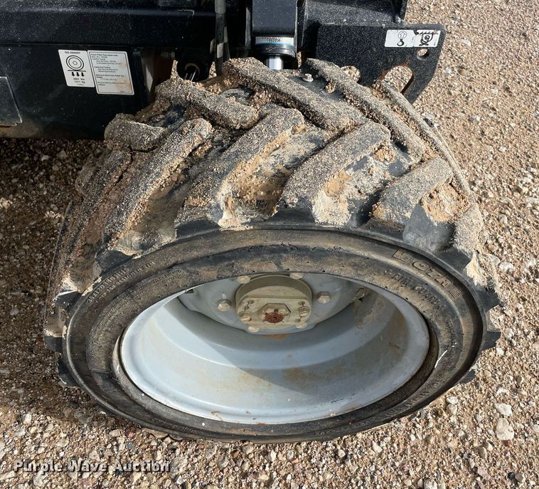 image for item NA9578 2017 Genie GS-2669RT  scissor lift