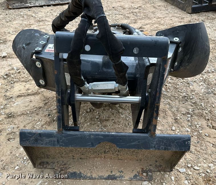 image for item NA9601 Stumper 240  Compact utility loader stump grinder