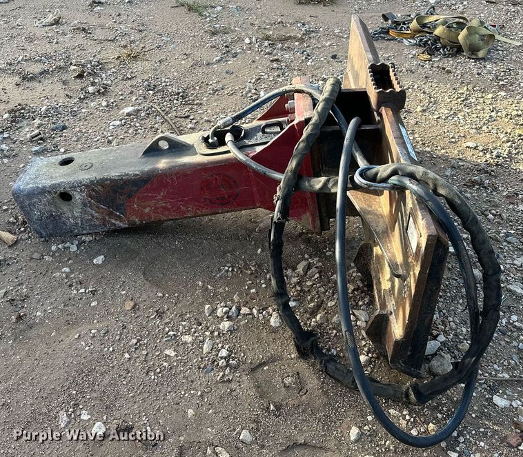 image for item NA9604 2013 Atlas Copco RX4  skid steer breaker