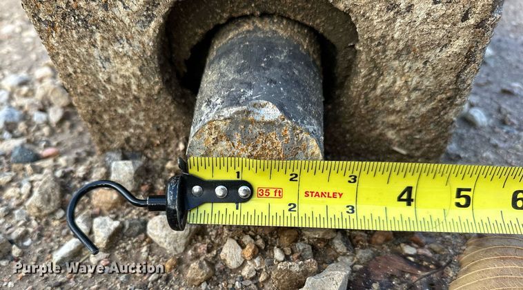 image for item NA9604 2013 Atlas Copco RX4  skid steer breaker